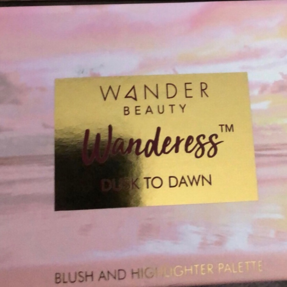 Wander Beauty Dusk to Dawn